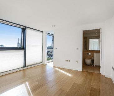 2 bedroom penthouse to rent - Photo 4