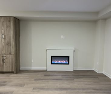 For Lease - 23 CHAPPLE Lane, Richmond Hill, Ontario - Photo 1