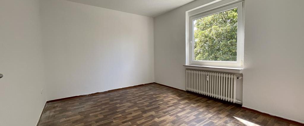 Bezugsfertige 4-Zimmer-Wohnung mit Balkon in Delmenhorst-Deichhorst! - Photo 1