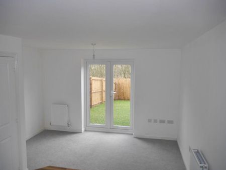 3 bedroom maisonette to rent - Photo 3