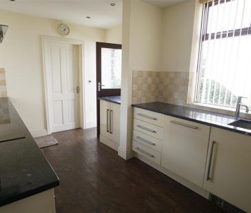 4 bedroom detached house to rent - Photo 6