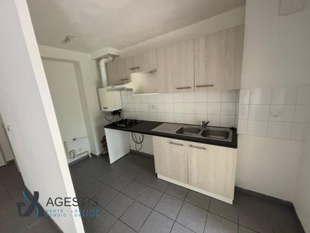 Location Maison 4 pièces 80m² LA SALVETAT ST GILLES 31880 - Photo 2