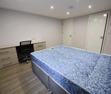 3 bedroom flat to rent - Photo 5