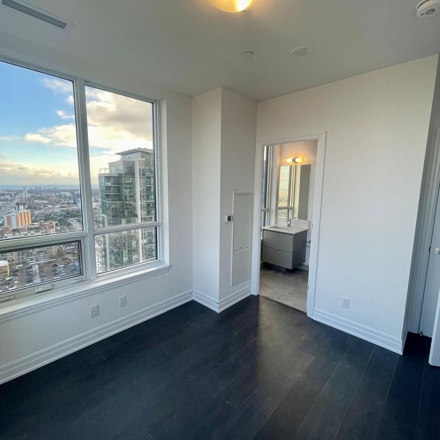 For Lease - 30 Elm Drive Unit# 3004, Mississauga, Ontario - Photo 1