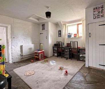 South Molton, EX36 - Photo 6