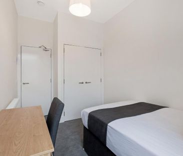 2 bedroom parking to rent - Photo 2