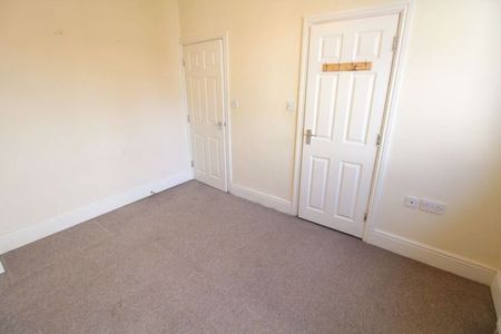 1 bedroom apartment to rent Marsh Road, Luton, Bedfordshire, LU3 - Photo 2