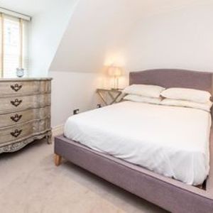 One Bedroom Flat to rent in London - Photo 3