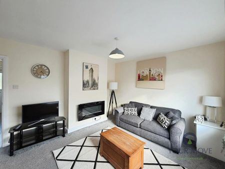 2 bedroom semi-detached house to rent - Photo 4