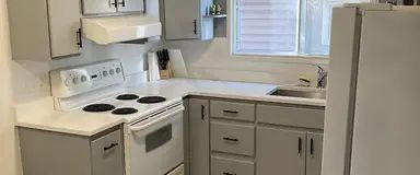 Beautiful 7 Bedroom 3.5 bathroom home for Rent | 9732 81 Avenue Northwest, Edmonton - Photo 1