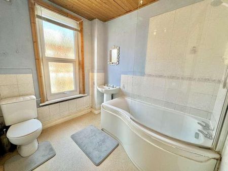 Clark Avenue, Leeds, LS9 - Photo 5