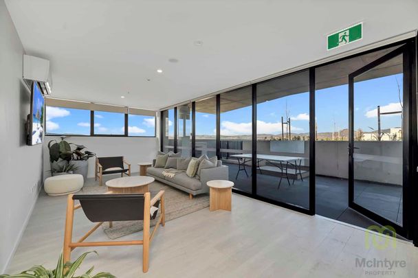 Sleek Apartment in Greenway - Photo 1