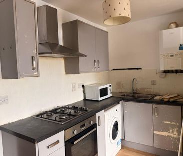 1 bedroom flat to rent - Photo 2