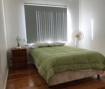 Charming Three-Bedroom Home - Comfort, Space & Convenience - Photo 5