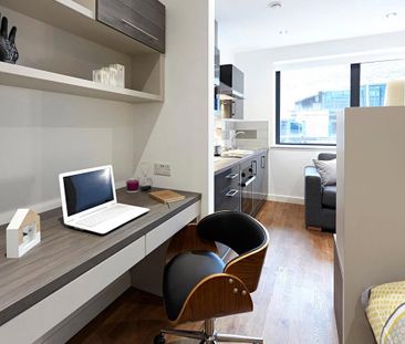 Studio to rent - Photo 1