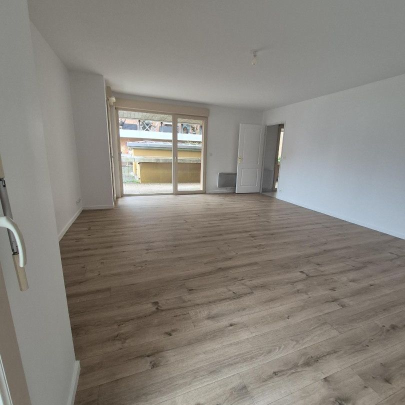 Location Appartement 3 pièces 82m² VALENCIENNES 59300 - Photo 1