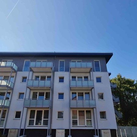 Sanierte Single-Wohnung in Hafennähe mit Balkon - Photo 1