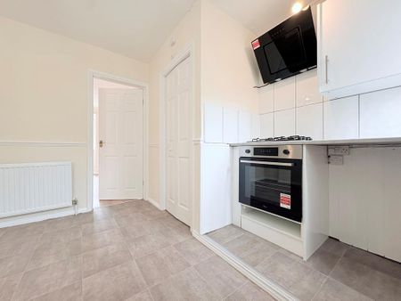 2 bedroom terraced house to rent - Photo 3