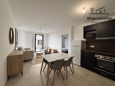 Location Appartement 2 pièces 46m² EVIAN LES BAINS 74500 - Photo 3