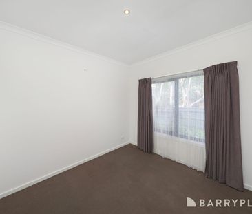 Generous space and modern comfort. - Photo 3