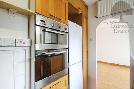 2 bedroom maisonette to rent - Photo 3