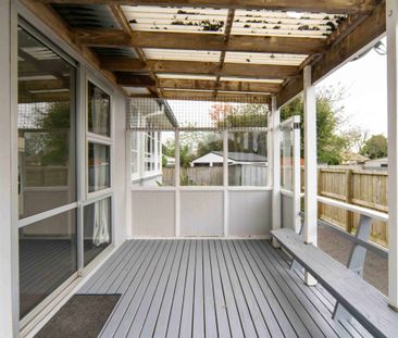 Charming 3-Bedroom Family Home in a Lovely Cul-de-Sac - Photo 1