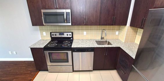 1 Bedroom+den condo apartment for rent in Rexdale, Etob - Photo 3