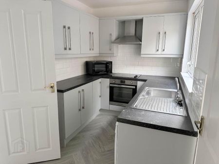 2 Avoniel Parade, Belfast, BT5 4SH - Photo 3