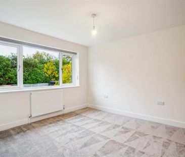 Beaconsfield - Photo 5