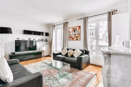 Appartement • Elysées-Madeleine - Photo 3