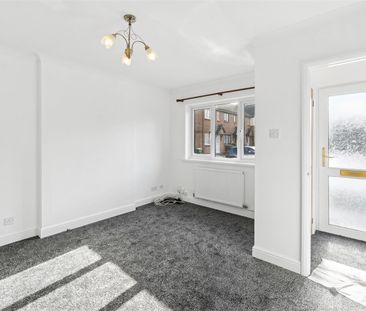 Lawn Close, Plymouth - Photo 1