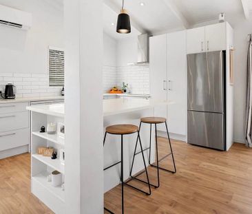 3-Bedroom Home – Fully Fenced (Pets allowed) - Photo 6