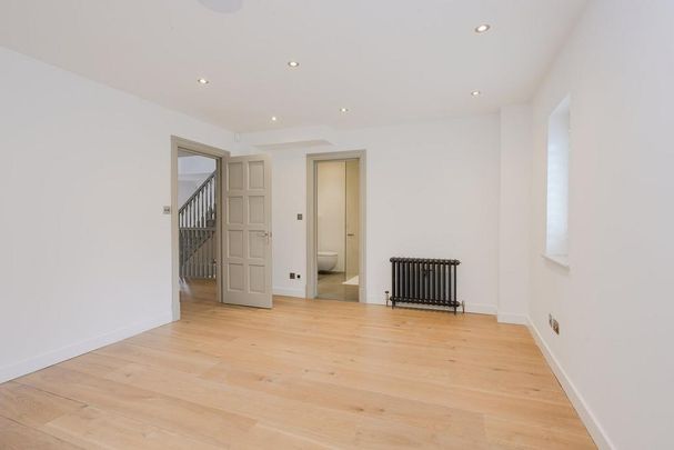 6 bedroom detached house to rent - Photo 1