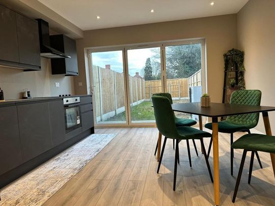 3 bedroom terraced house to rent - Photo 1