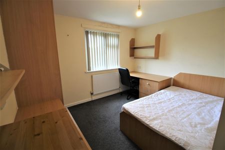 Becketts Park Crescent, Headingley, LS6 3PH, Leeds - Photo 3