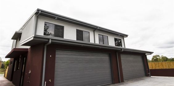 Modern 3 Bed + Study Townhouse For Rent - Photo 3