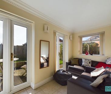 1 bedroom in a house share to rent - Photo 2