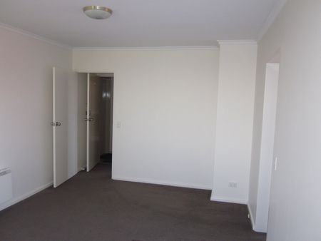 11/14 Normanby Street, Windsor VIC 3181 - Photo 3