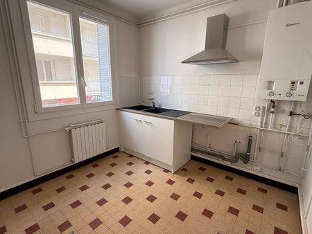 Location appartement rénové 4 pièces 73.84 m² à Romans-sur-Isère (26100) 4 - Photo 2
