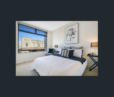 AN UPSTAIRS “FUNKY” APARTMENT (circa 2019), RIGHT IN THE HEART OF T... - Photo 2