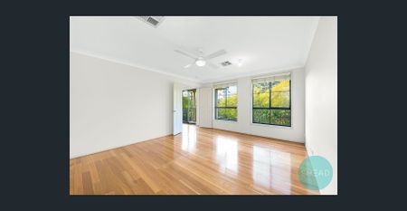 MODERN TWO LEVEL BRICK FAMILY HOME AT LEAFY LOCATION - Photo 2