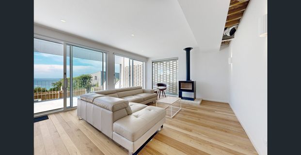 Stunning Contemporary Living with a pool and views! - Photo 1