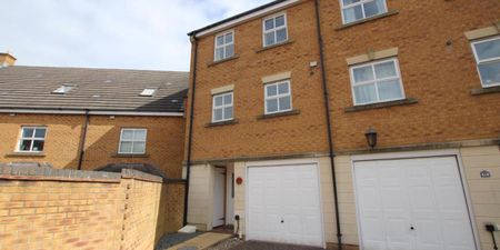 ***STUDENT PROPERTY *** A superb SIX bedroom student property which is going to be REFURBISHED this year. 5 minute walk to UWE, furnished and bills included. - Photo 5