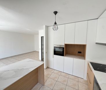 Lumineux appartement 2ch + box garage à 1340 Ottignies-Louvain-la-N... - Foto 1