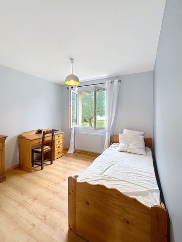 Location Maison 4 pièces 103m² ST SULPICE LA POINTE 81370 - Photo 3