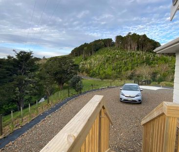 3 Bedroom, 1 Bathroom Home - Paura Bay! - Photo 3