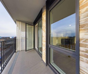 The Broadway, Crawley - Photo 5