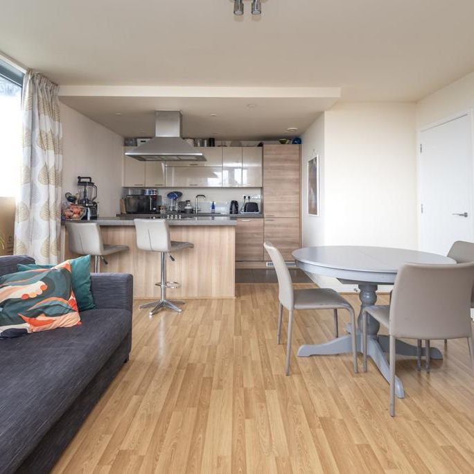 3 bedroom flat to rent - Photo 1