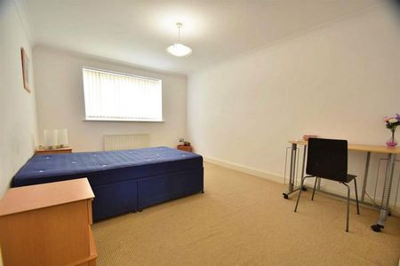 2 Bedroom Apartment To Let - Photo 3