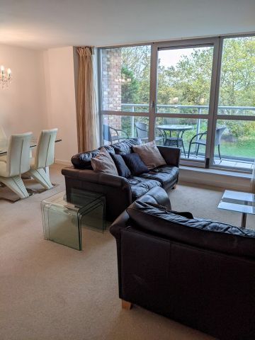 2 Bed Flat, River Crescent, NG2 - Photo 4